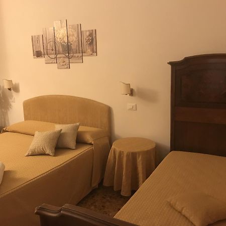 Lady Rose Bed & Breakfast Пиза Экстерьер фото