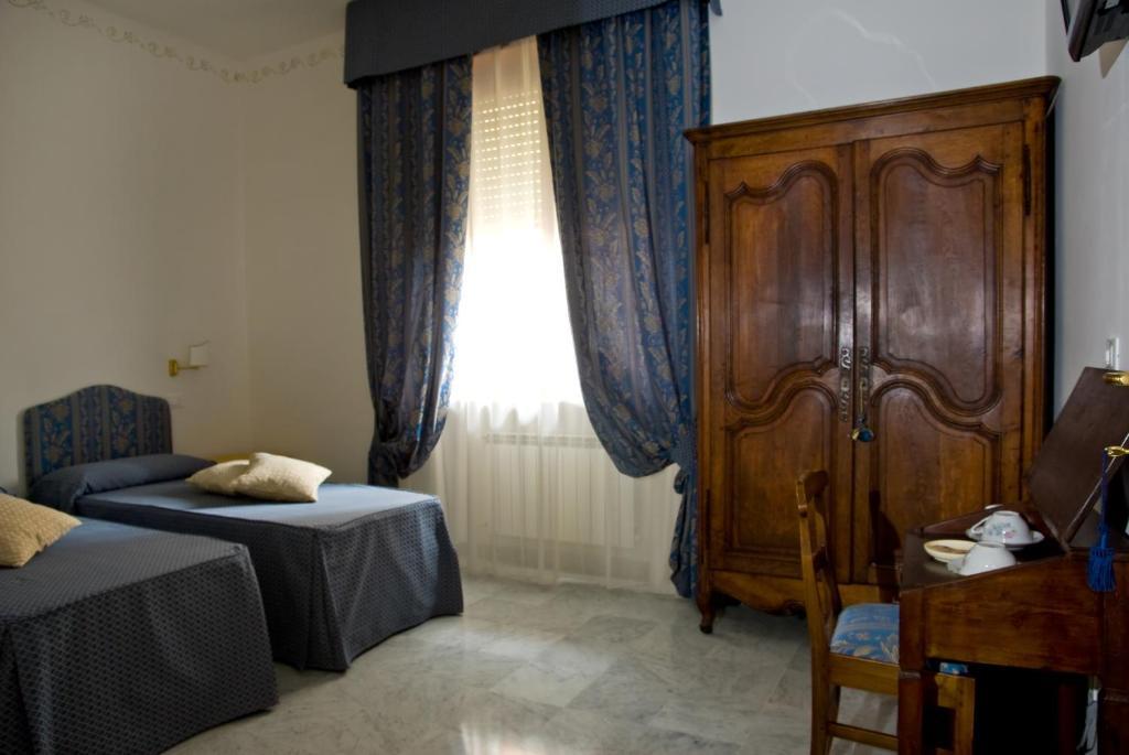 Lady Rose Bed & Breakfast Пиза Номер фото
