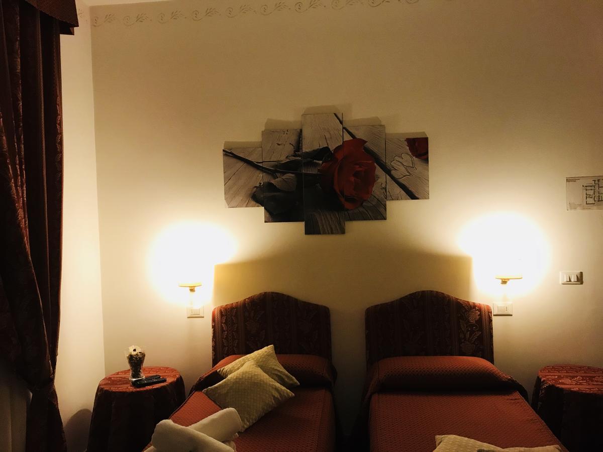 Lady Rose Bed & Breakfast Пиза Экстерьер фото